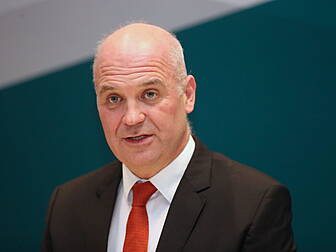 Dr Tony Holohan To Be Paid €30...